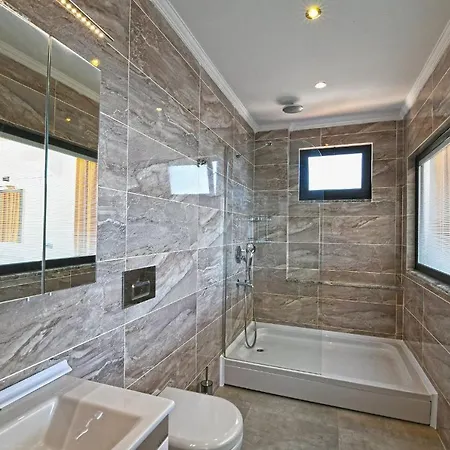 Karaca Villa *